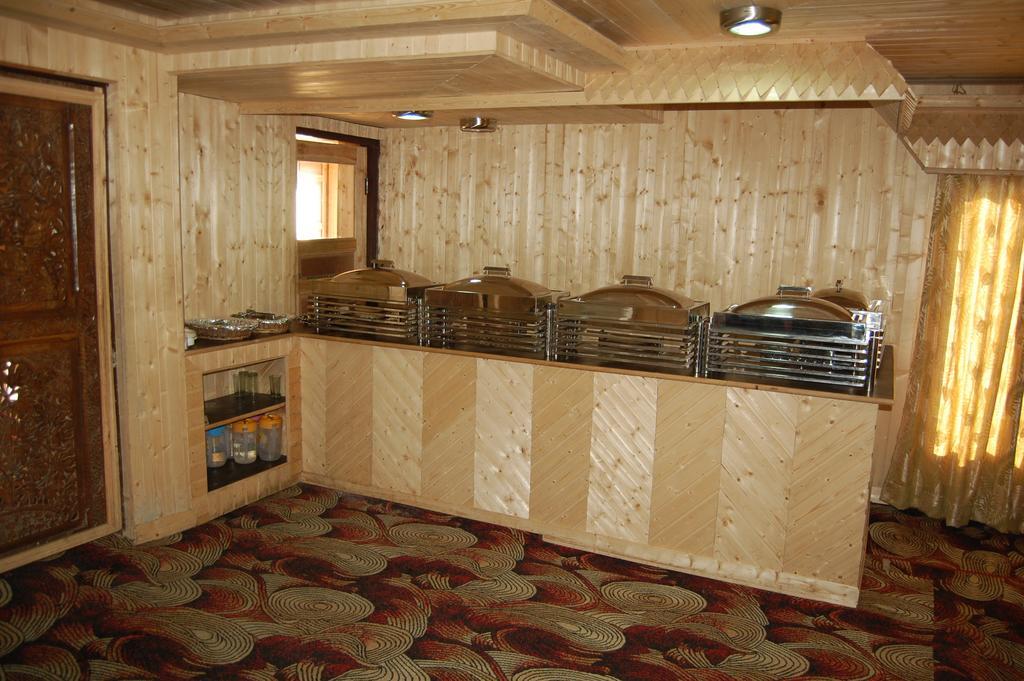 Hotel Zahgeer Continental Gulmarg Chambre photo