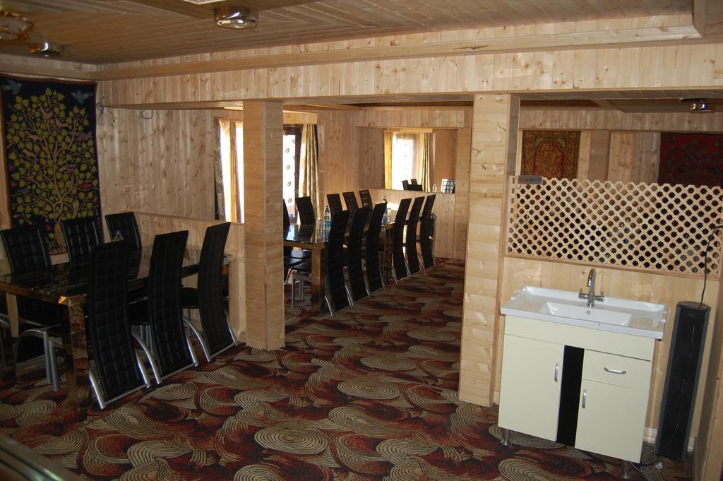 Hotel Zahgeer Continental Gulmarg Chambre photo