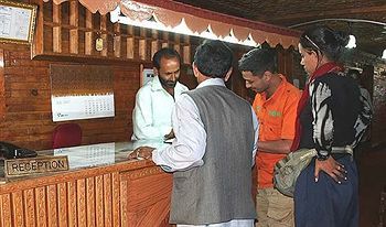 Hotel Zahgeer Continental Gulmarg Extérieur photo