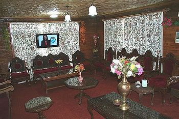 Hotel Zahgeer Continental Gulmarg Extérieur photo